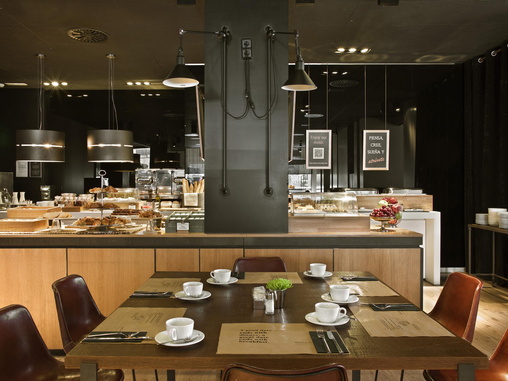 Grand Hotel Central, Small Luxury Hotels Барселона Екстериор снимка The Kitchen