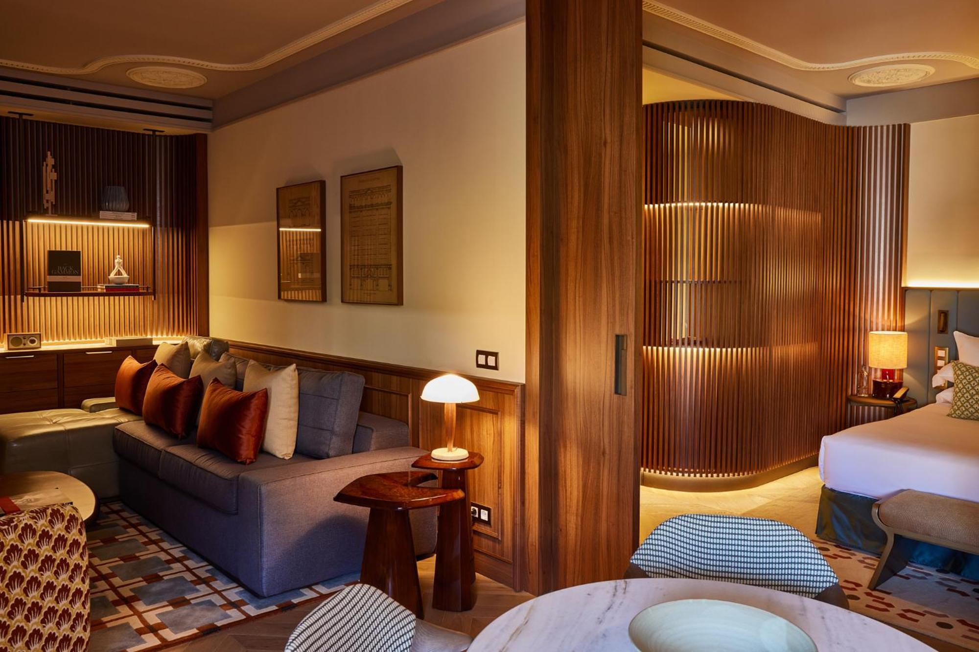 Grand Hotel Central, Small Luxury Hotels Барселона Екстериор снимка A suite at the hotel
