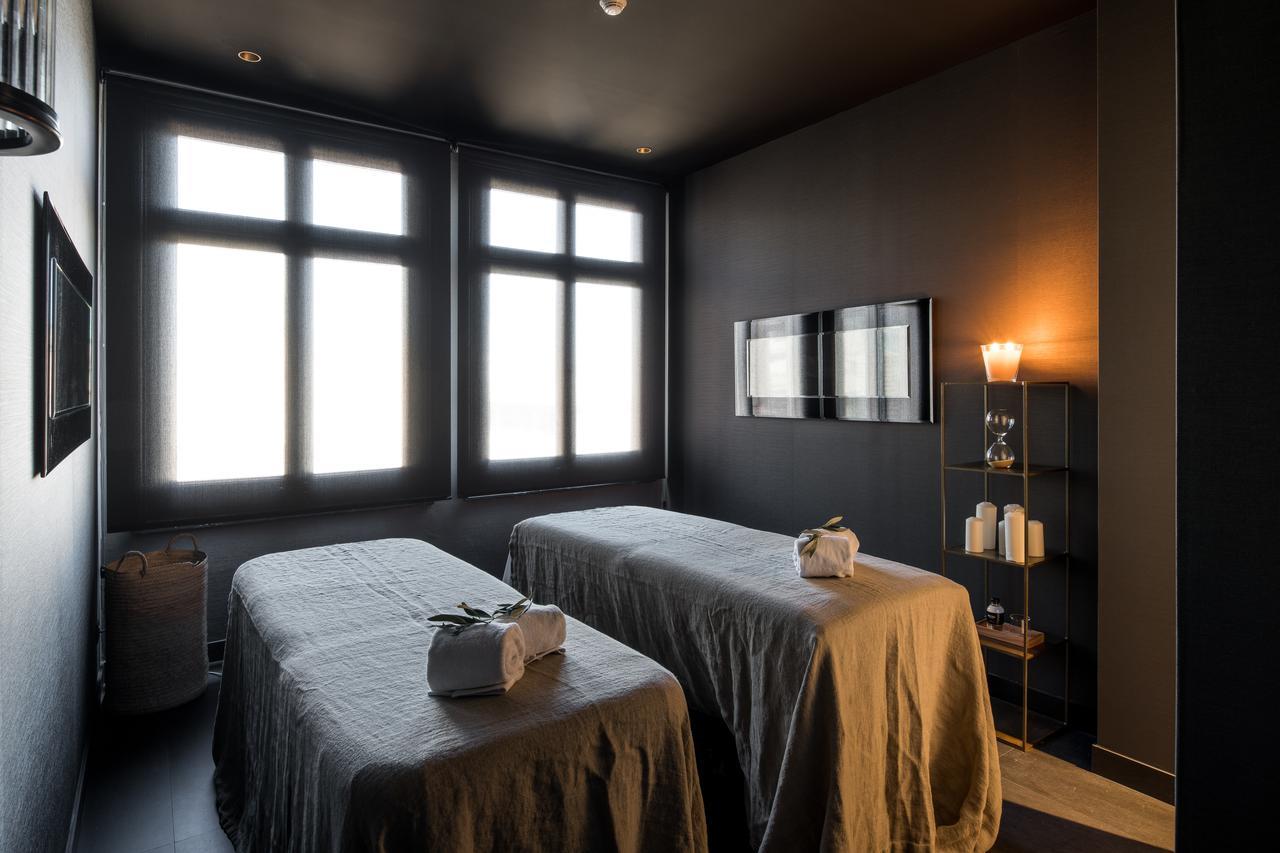 Grand Hotel Central, Small Luxury Hotels Барселона Екстериор снимка Treatment room at the spa